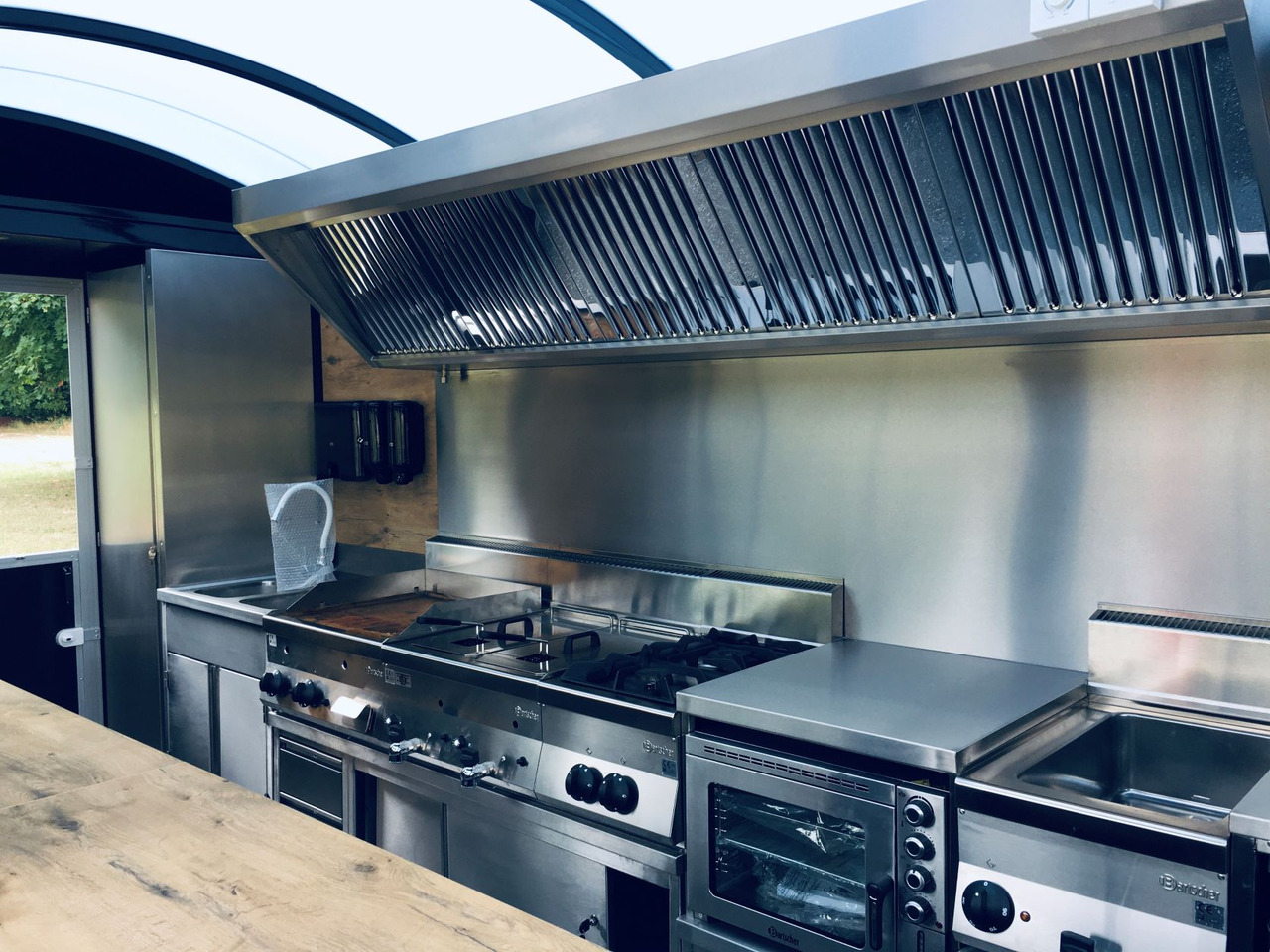 Remolque venta ambulante WARK COMFORT 5m: foto 15 Remolque venta ambulante WARK COMFORT 5m: foto 15