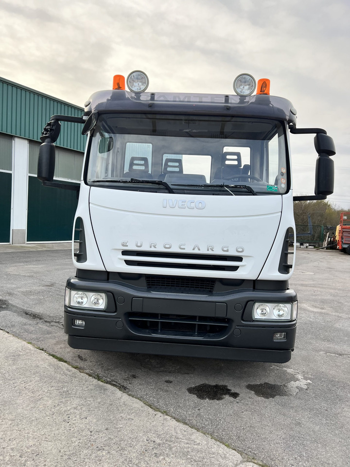 IVECO 300 EN CHASIS - Camión chasis: foto 2 IVECO 300 EN CHASIS - Camión chasis: foto 2