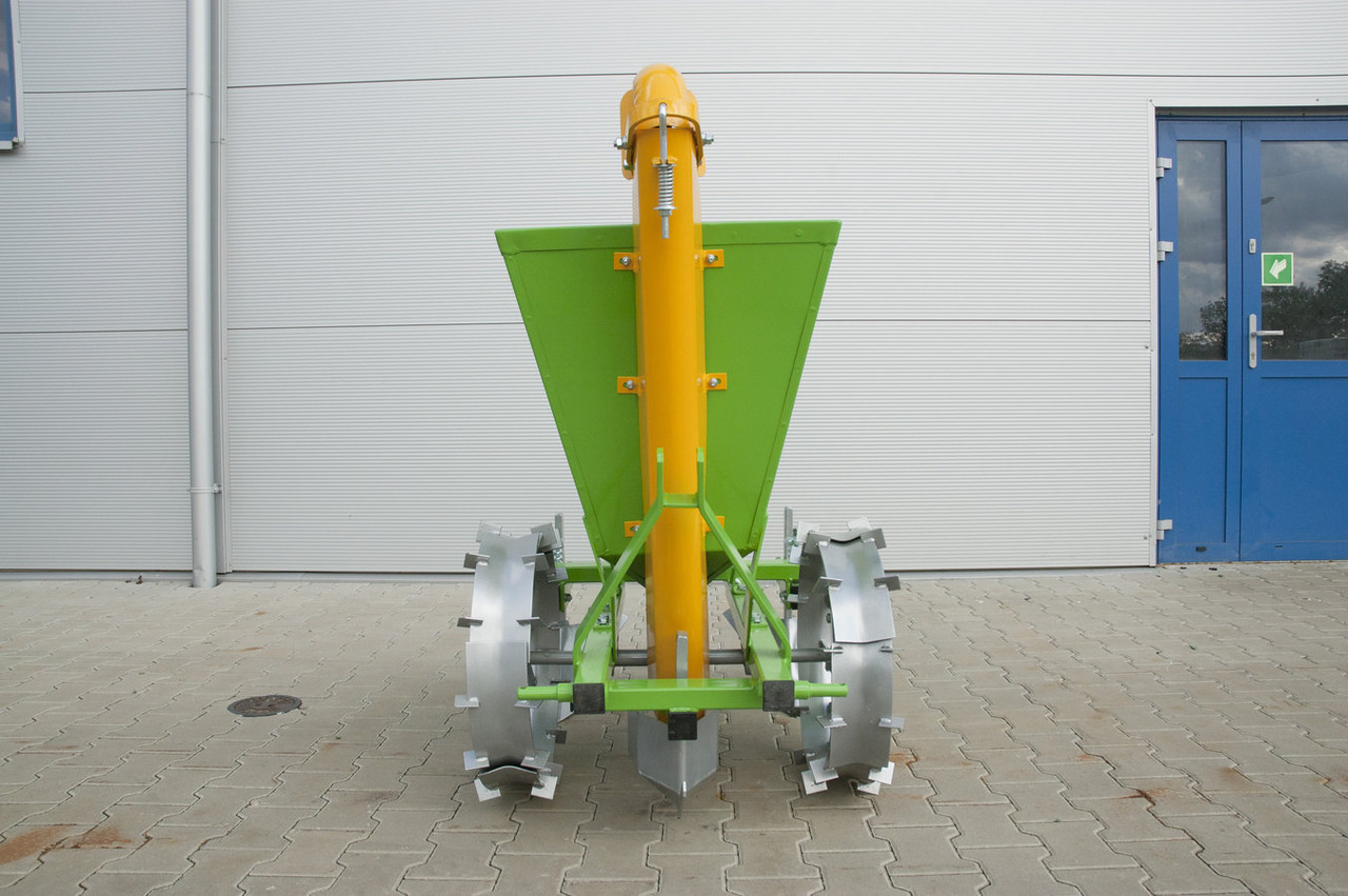 Bomet Sadzarka jednorzędowa / Einreihige Pflanzmaschine / Single row planter / Однорядная сеялка - Plantadora de patatas: foto 4 Bomet Sadzarka jednorzędowa / Einreihige Pflanzmaschine / Single row planter / Однорядная сеялка - Plantadora de patatas: foto 4
