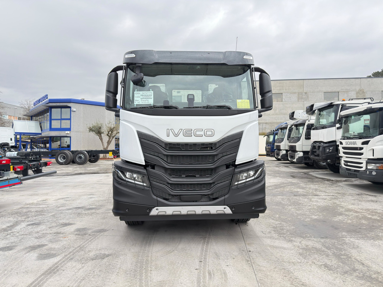 IVECO AD280X46 YPS ON X-Way E6 (Chassis) - Camión chasis: foto 3 IVECO AD280X46 YPS ON X-Way E6 (Chassis) - Camión chasis: foto 3