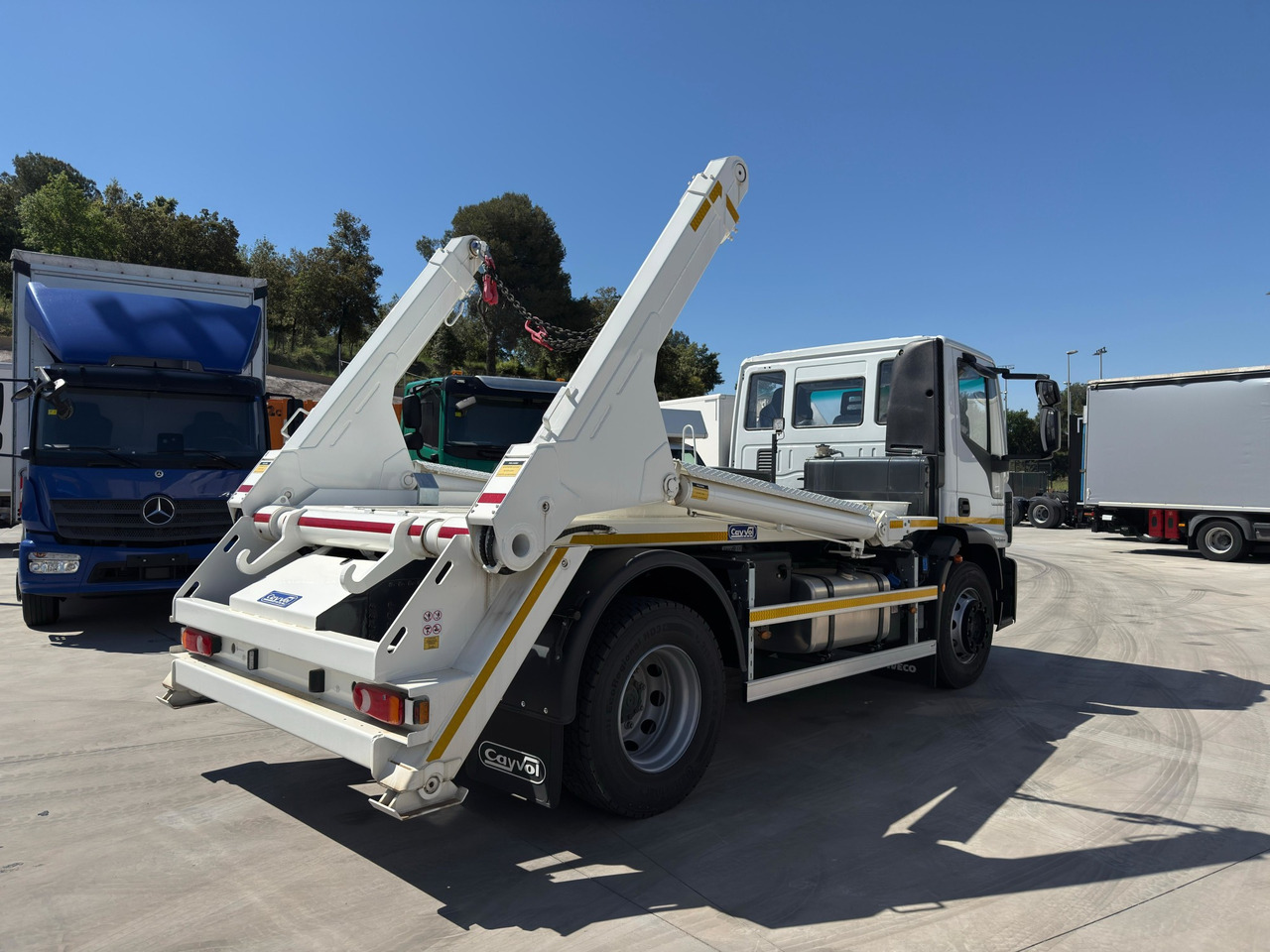 IVECO ML190E28L Eurocargo E6 (Track Equipment) - Camión portacontenedor de cadenas: foto 3 IVECO ML190E28L Eurocargo E6 (Track Equipment) - Camión portacontenedor de cadenas: foto 3