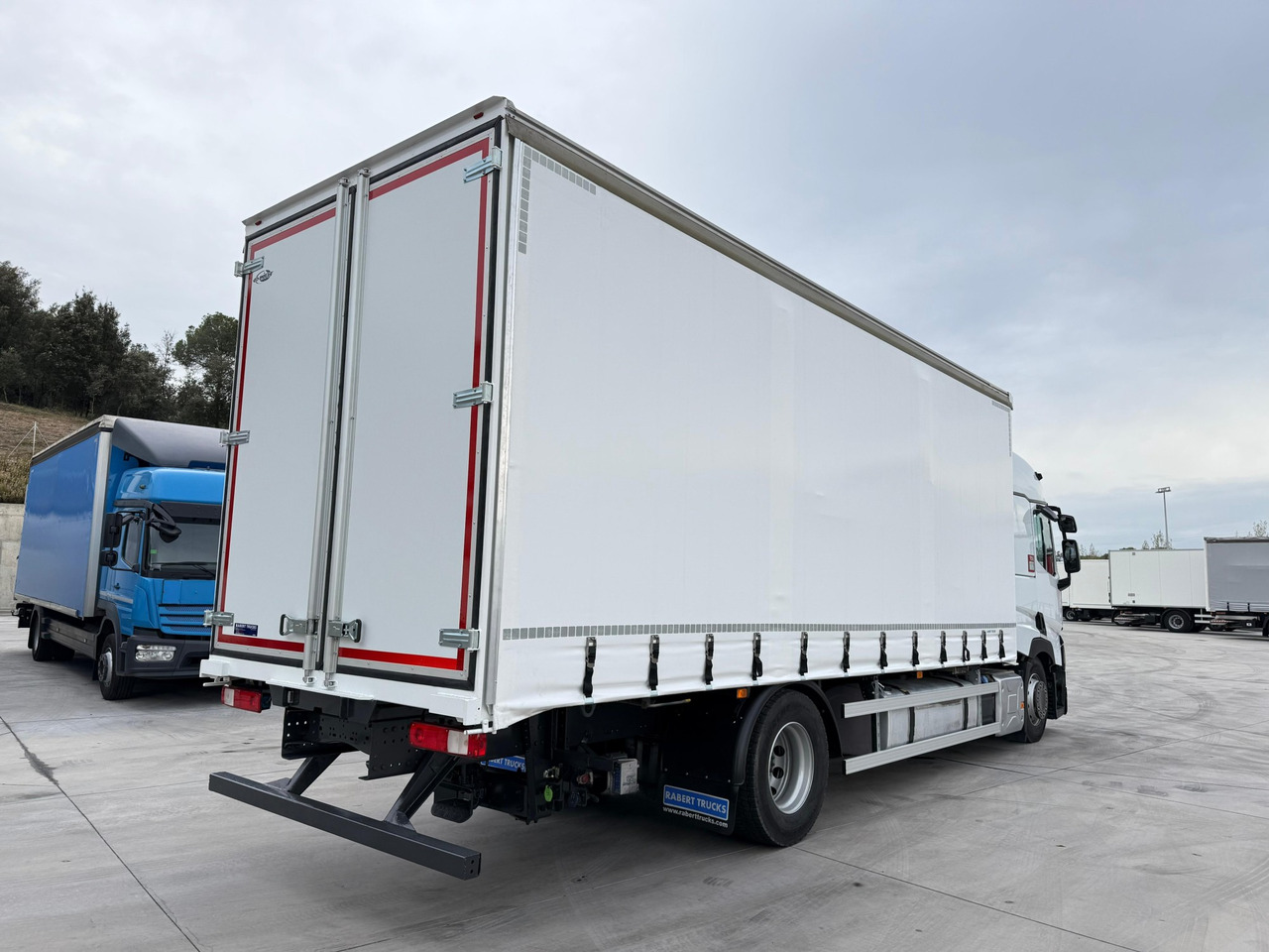 RENAULT T430 E6 (Tauliner) - Camión lona: foto 4 RENAULT T430 E6 (Tauliner) - Camión lona: foto 4