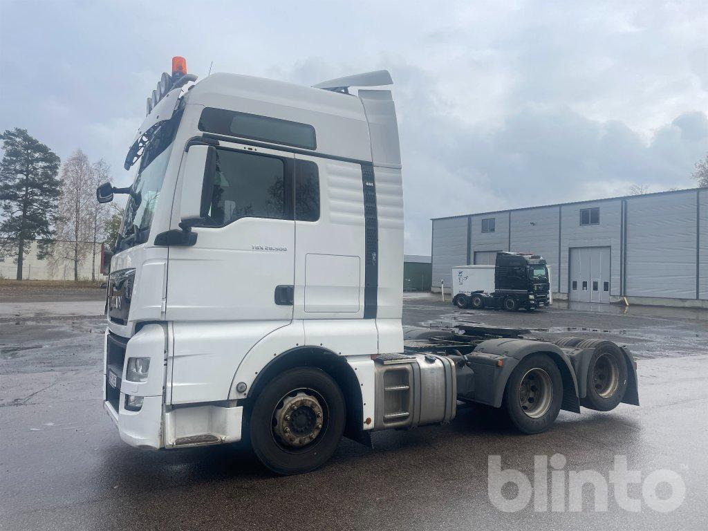 MAN TGX 28.500 6X2-2BLS - Cabeza tractora: foto 1 MAN TGX 28.500 6X2-2BLS - Cabeza tractora: foto 1