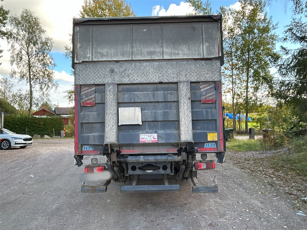 MERCEDES-BENZ Atego 967PKX3 skåp med höj-och sänkbart tak - Camión: foto 4 MERCEDES-BENZ Atego 967PKX3 skåp med höj-och sänkbart tak - Camión: foto 4