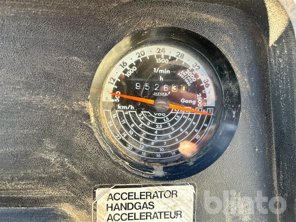 Case 1056 XL (1985) - Tractor: foto 5 Case 1056 XL (1985) - Tractor: foto 5