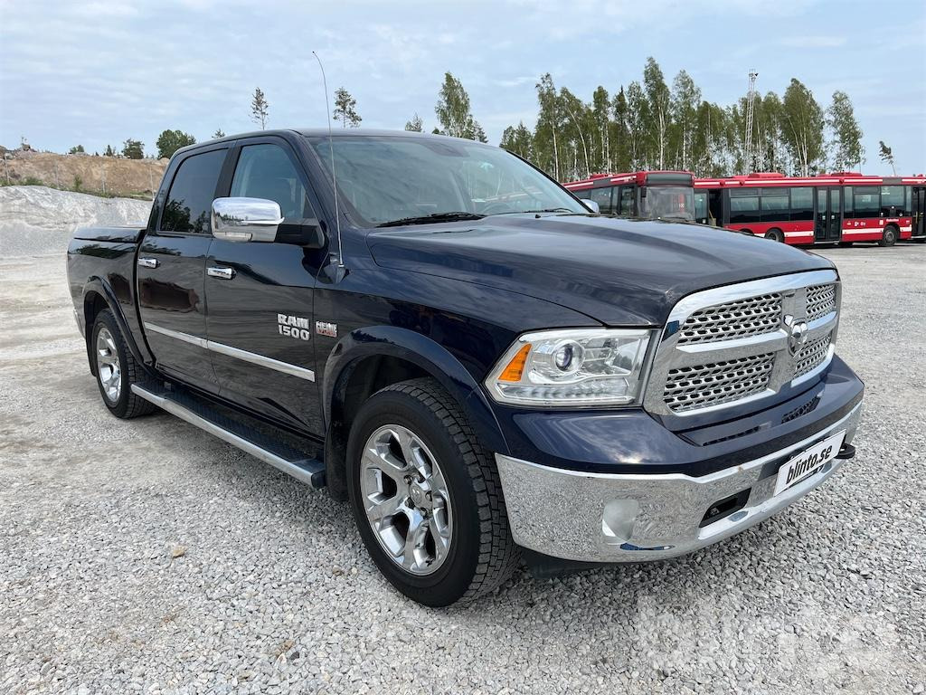 DODGE RAM 1500 - Pick-up: foto 3 DODGE RAM 1500 - Pick-up: foto 3