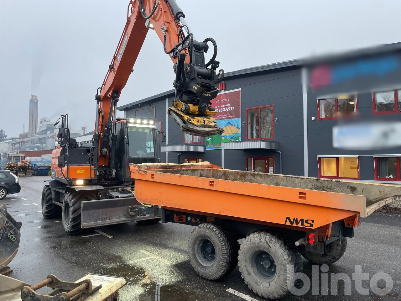 Doosan Dx140 + Dumperkärra o redskap - Manipulador de materiales: foto 5 Doosan Dx140 + Dumperkärra o redskap - Manipulador de materiales: foto 5