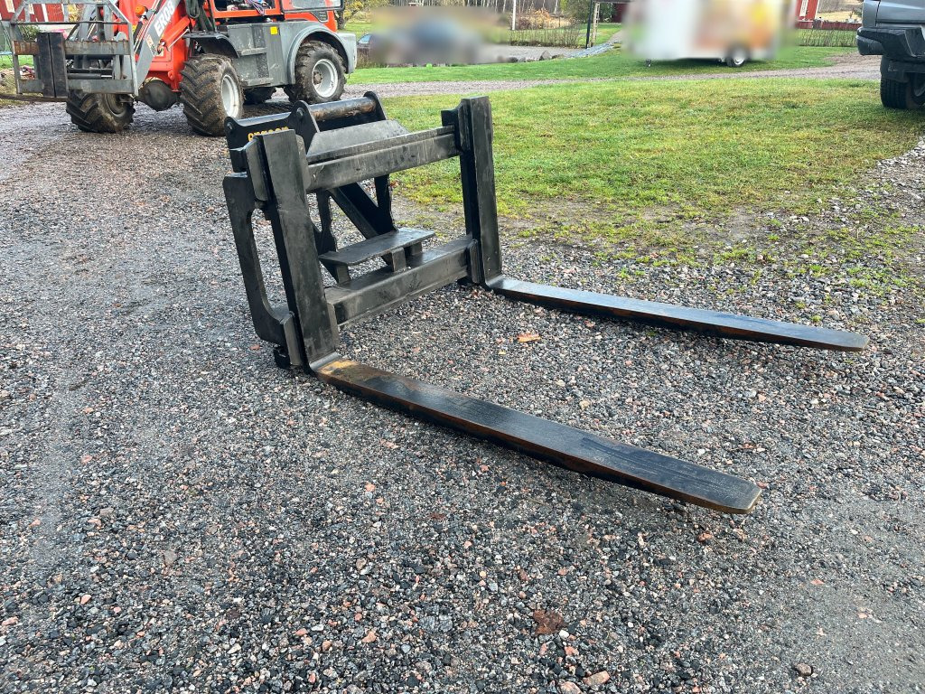 Engcon GHH1500-QS60 - Horquillas: foto 3 Engcon GHH1500-QS60 - Horquillas: foto 3