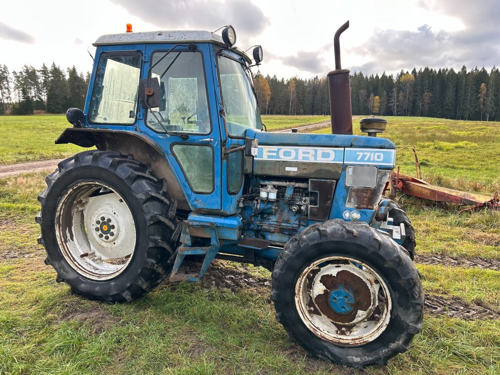 FORD 7710 4WD med trepunkts adapter - Tractor: foto 5 FORD 7710 4WD med trepunkts adapter - Tractor: foto 5