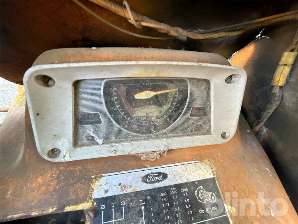 Ford 4500 S - Retroexcavadora: foto 5 Ford 4500 S - Retroexcavadora: foto 5