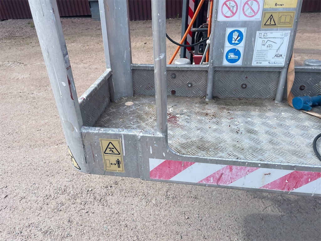 Hinowa Lightlift 14.72 - Plataforma articulada: foto 5 Hinowa Lightlift 14.72 - Plataforma articulada: foto 5