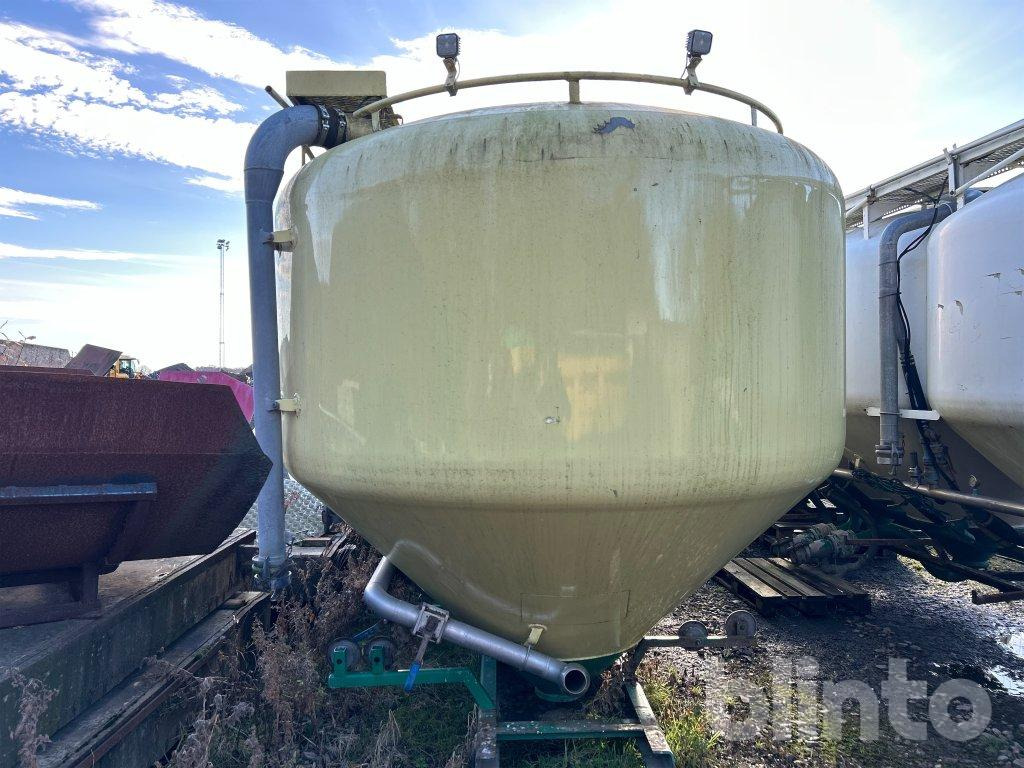 Interconsult B5-36KA - Contenedor cisterna: foto 2 Interconsult B5-36KA - Contenedor cisterna: foto 2