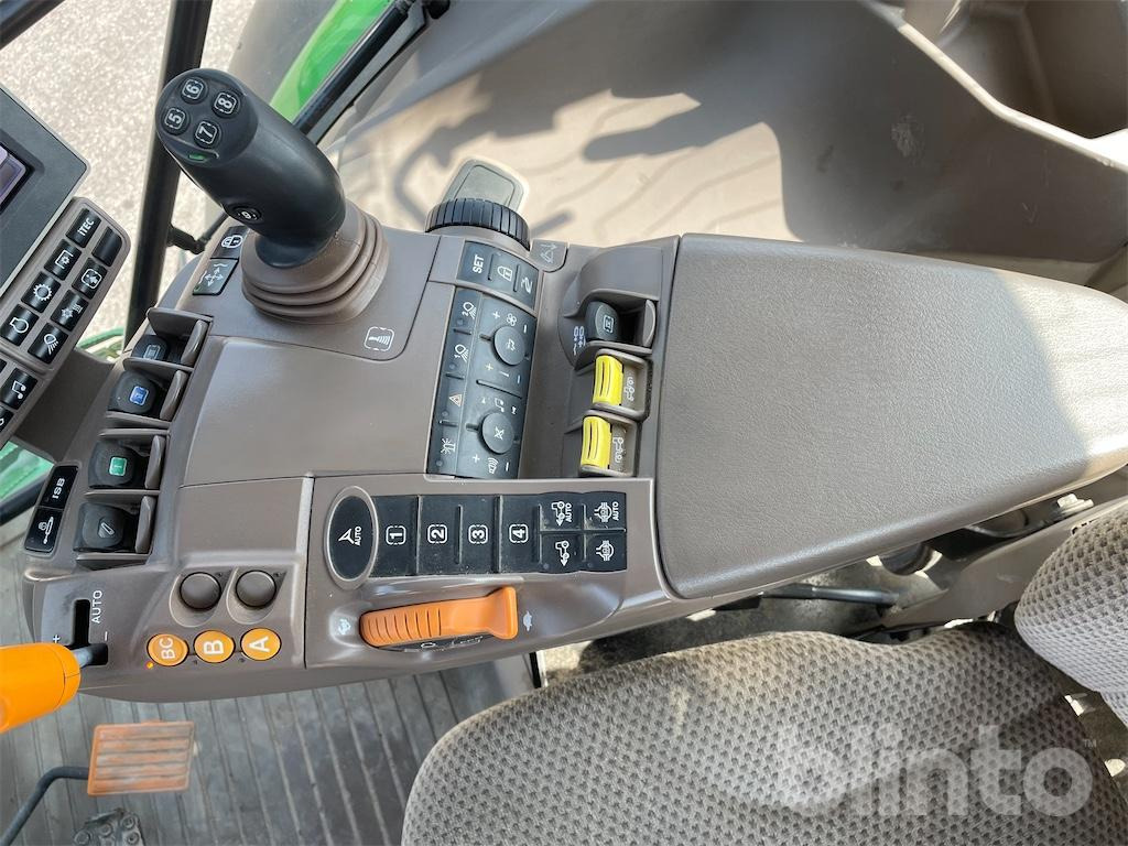Tractor John Deere 6155R: foto 32