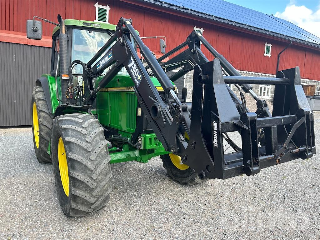 John Deere 6600 4WD - Tractor: foto 3 John Deere 6600 4WD - Tractor: foto 3