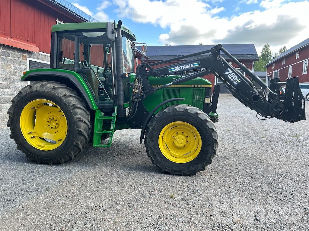 John Deere 6600 4WD - Tractor: foto 5 John Deere 6600 4WD - Tractor: foto 5