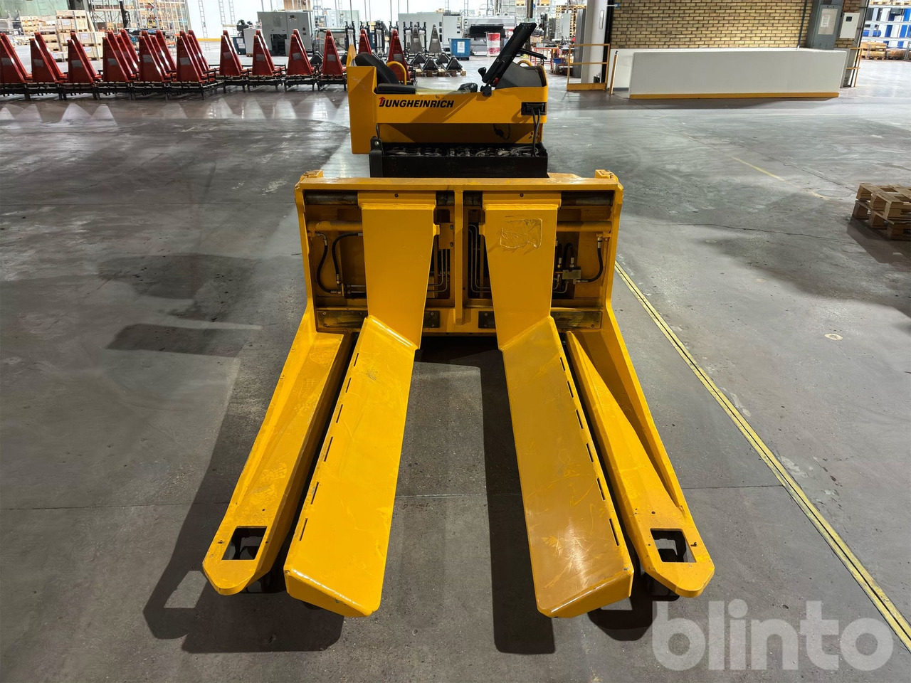 Jungheinrich - Equipo de almacén: foto 2 Jungheinrich - Equipo de almacén: foto 2