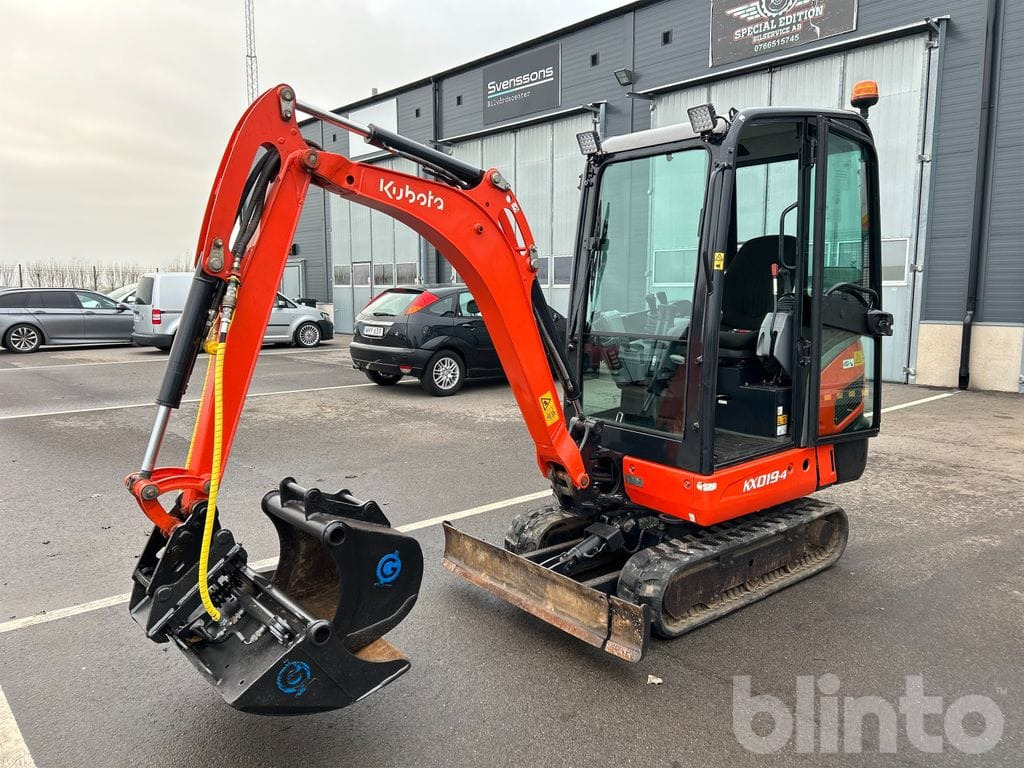 Kubota KX019-4 - 2 redskap - Miniexcavadora: foto 1 Kubota KX019-4 - 2 redskap - Miniexcavadora: foto 1