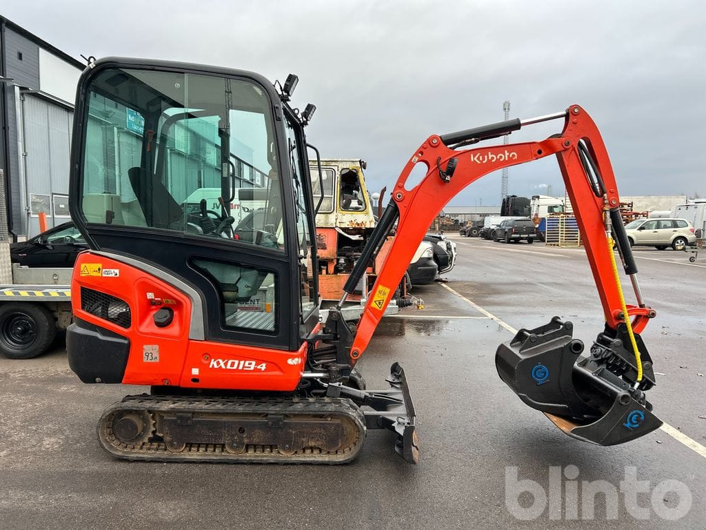 Kubota KX019-4 - 2 redskap - Miniexcavadora: foto 4 Kubota KX019-4 - 2 redskap - Miniexcavadora: foto 4