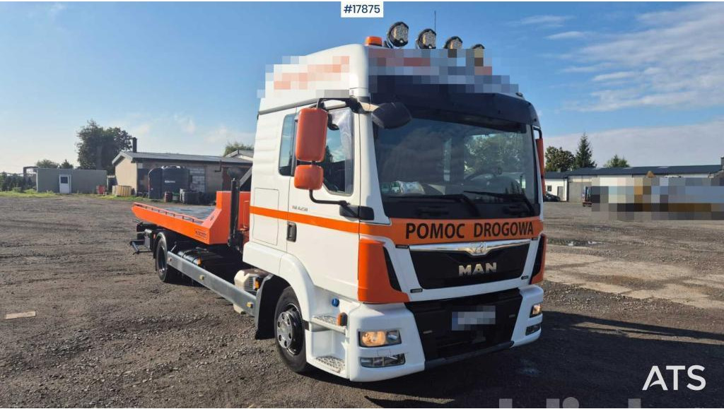 MAN TGL 8.250 (2014) - Grua de remolque autos: foto 2 MAN TGL 8.250 (2014) - Grua de remolque autos: foto 2