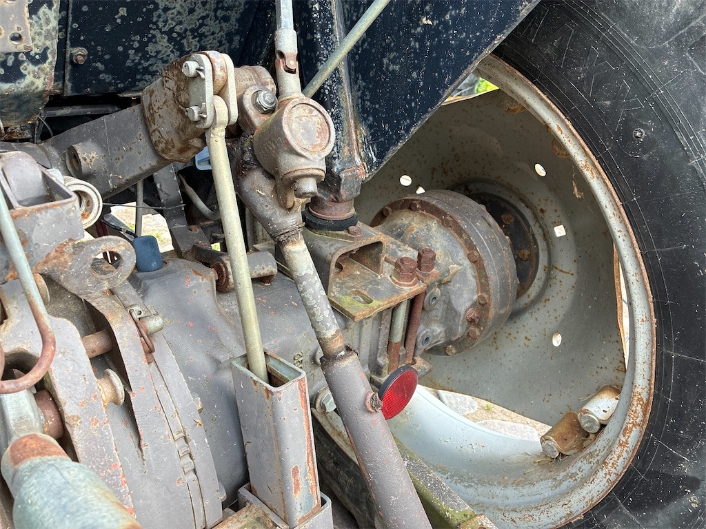 Tractor MF 350-2 WD: foto 39