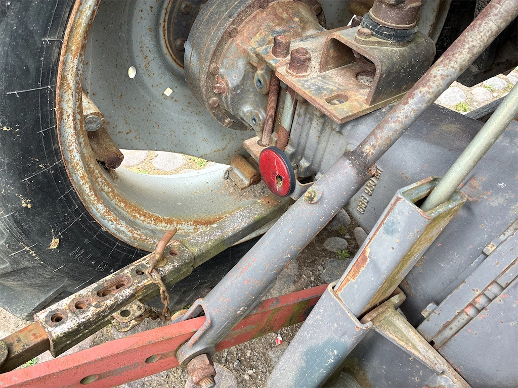 Tractor MF 350-2 WD: foto 46