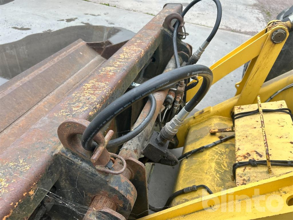 Retroexcavadora New Holland LB115 4WD: foto 16
