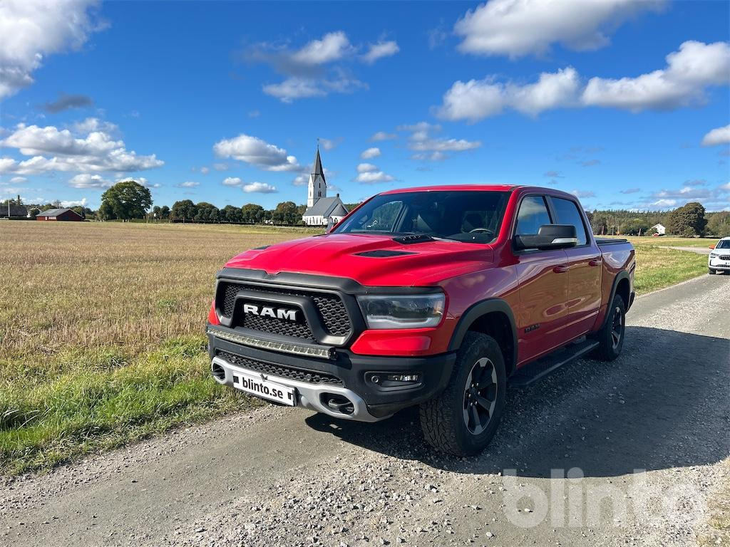 RAM 1500 Rebel V8 4x4 - Pick-up: foto 1 RAM 1500 Rebel V8 4x4 - Pick-up: foto 1