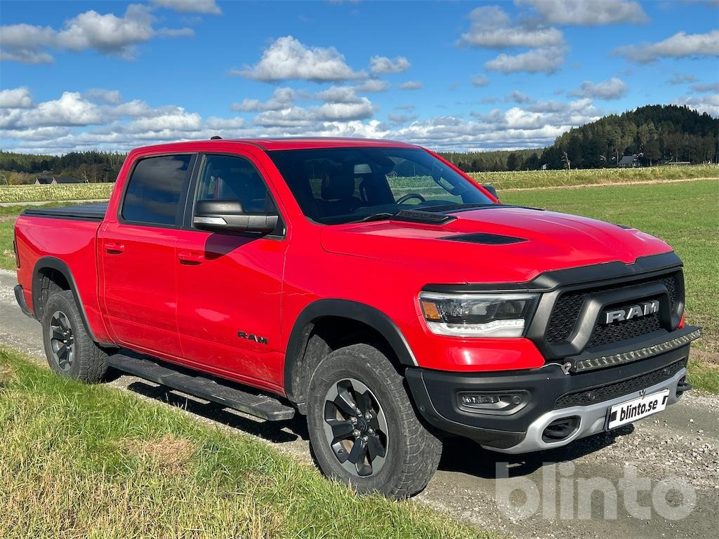 RAM 1500 Rebel V8 4x4 - Pick-up: foto 2 RAM 1500 Rebel V8 4x4 - Pick-up: foto 2