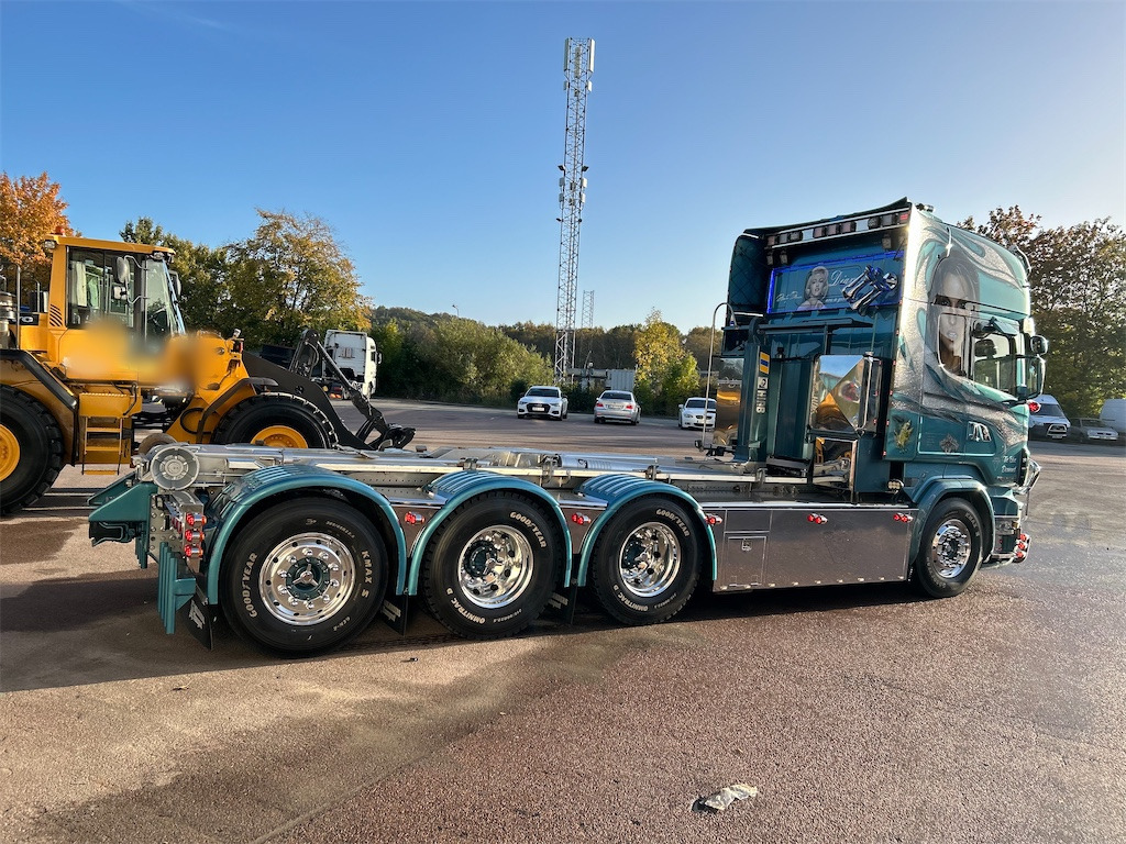 SCANIA R560LB 8X4 med HIAB 24T krok - Camión multibasculante: foto 3 SCANIA R560LB 8X4 med HIAB 24T krok - Camión multibasculante: foto 3