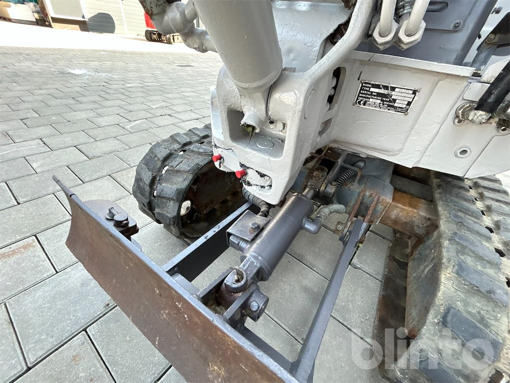 Miniexcavadora Takeuchi TB108 (2011): foto 13