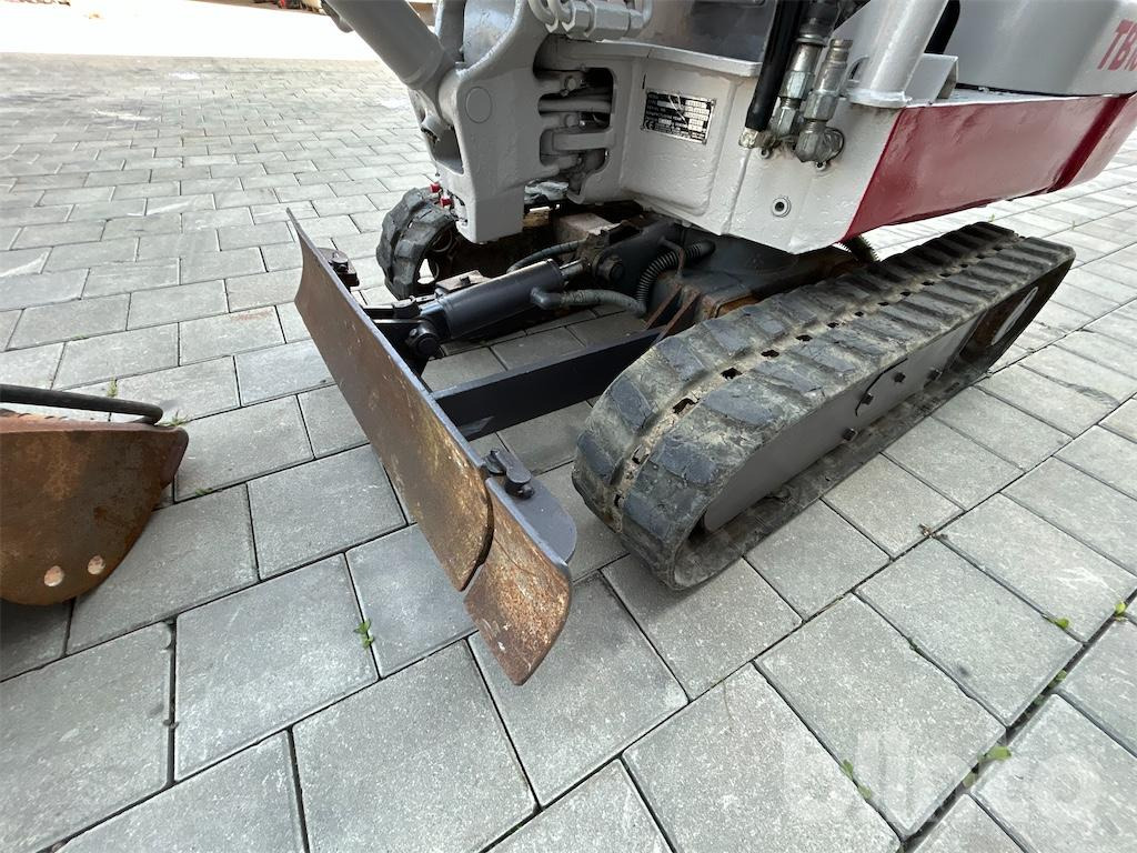 Miniexcavadora Takeuchi TB108 (2011): foto 10