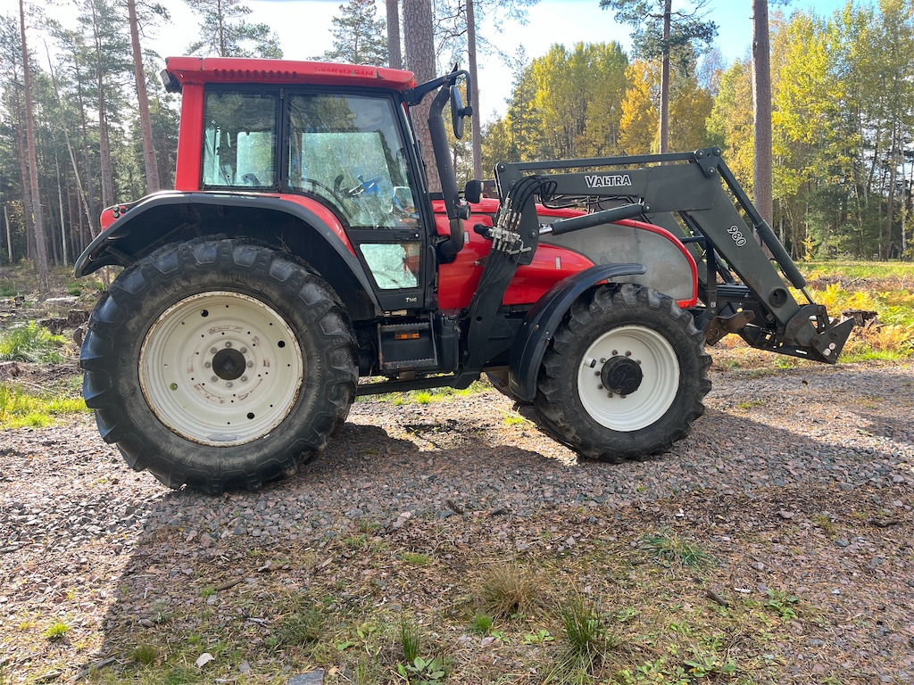VALTRA T140-4 - Tractor: foto 4 VALTRA T140-4 - Tractor: foto 4