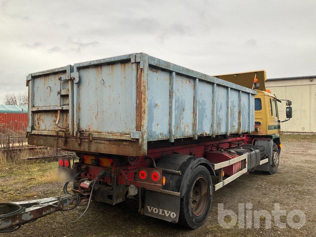 VOLVO FL6 E - Camión multibasculante: foto 3 VOLVO FL6 E - Camión multibasculante: foto 3