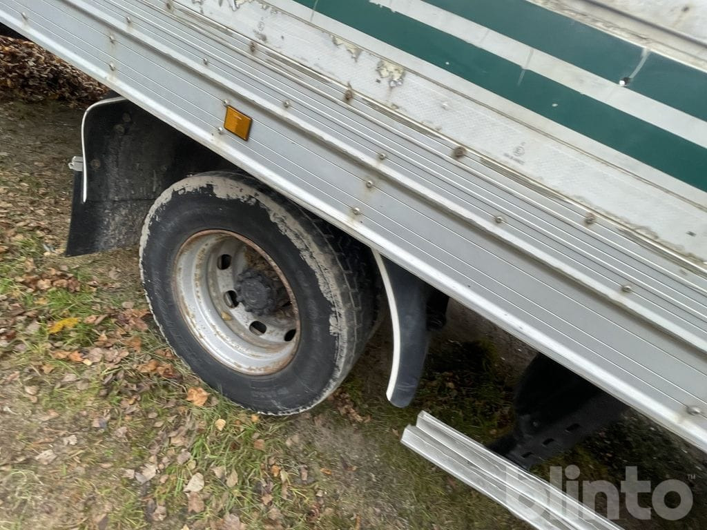 Camión caja abierta VOLVO FL612 4X2 med ramper: foto 12 Camión caja abierta VOLVO FL612 4X2 med ramper: foto 12