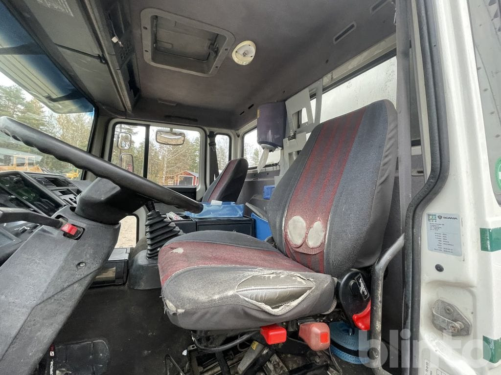 Camión caja abierta VOLVO FL612 4X2 med ramper: foto 24 Camión caja abierta VOLVO FL612 4X2 med ramper: foto 24