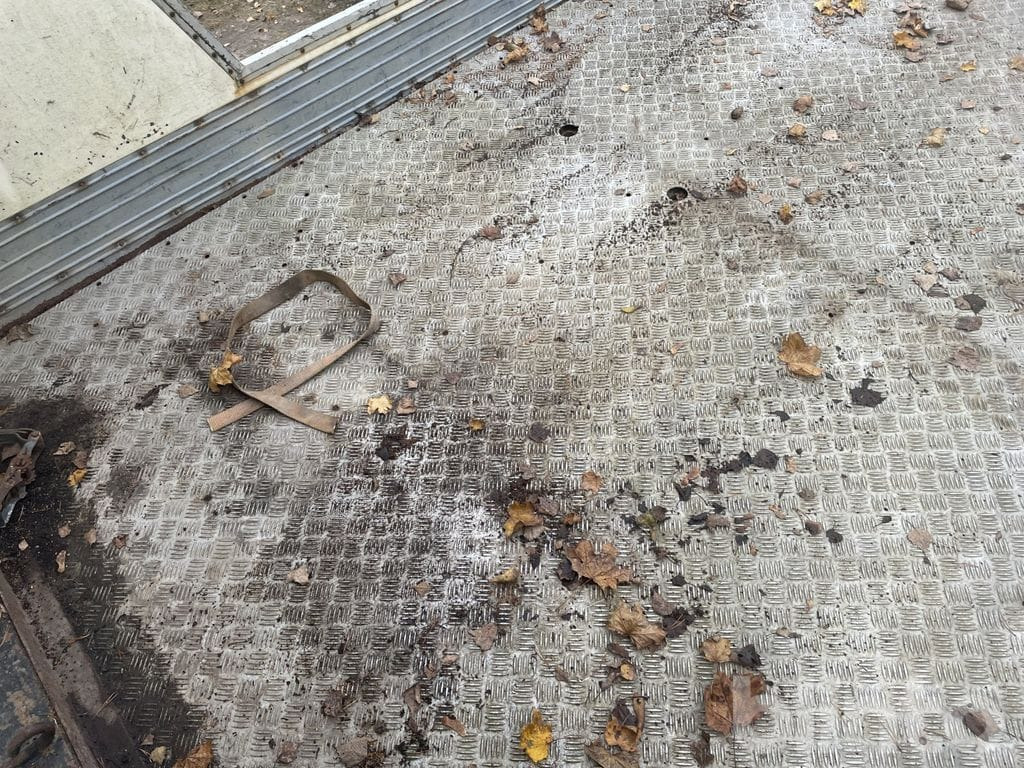 Camión caja abierta VOLVO FL612 4X2 med ramper: foto 35 Camión caja abierta VOLVO FL612 4X2 med ramper: foto 35