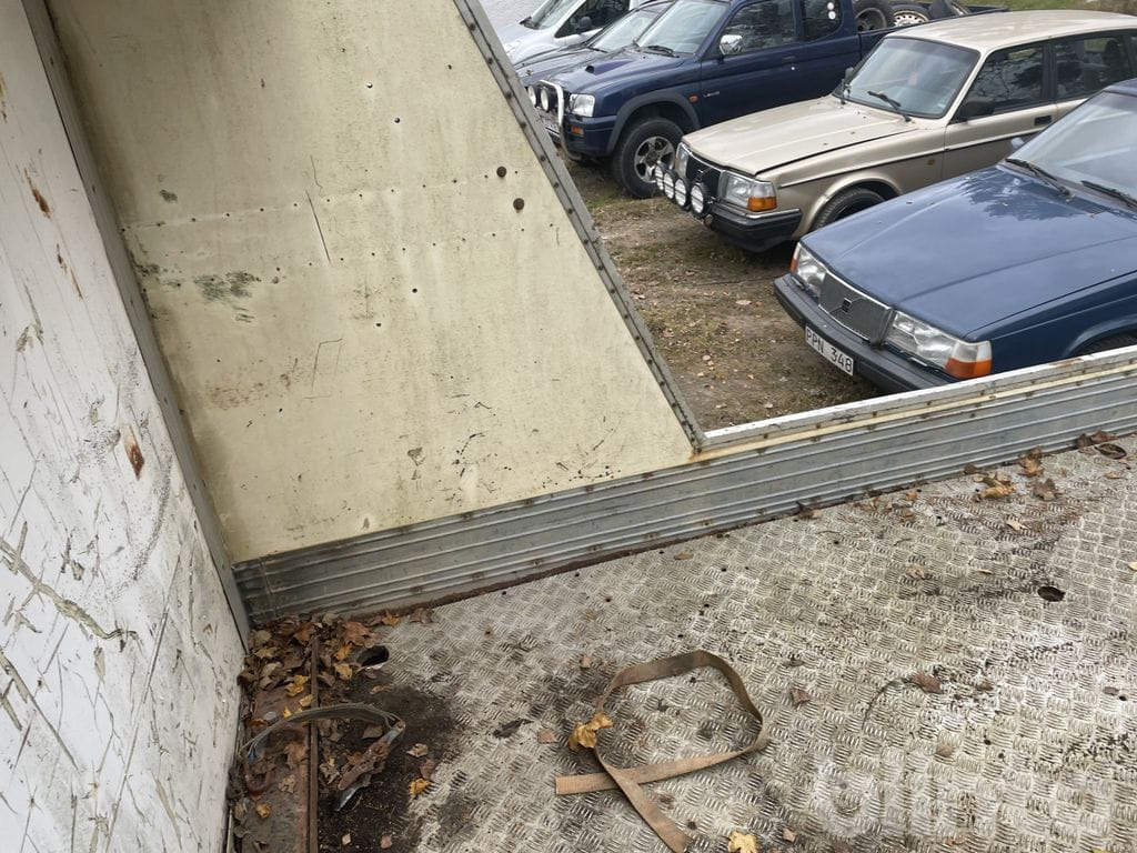 Camión caja abierta VOLVO FL612 4X2 med ramper: foto 36 Camión caja abierta VOLVO FL612 4X2 med ramper: foto 36