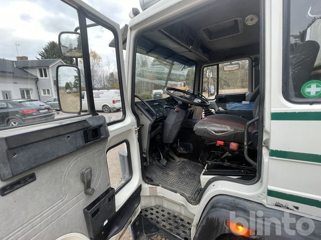 Camión caja abierta VOLVO FL612 4X2 med ramper: foto 22 Camión caja abierta VOLVO FL612 4X2 med ramper: foto 22