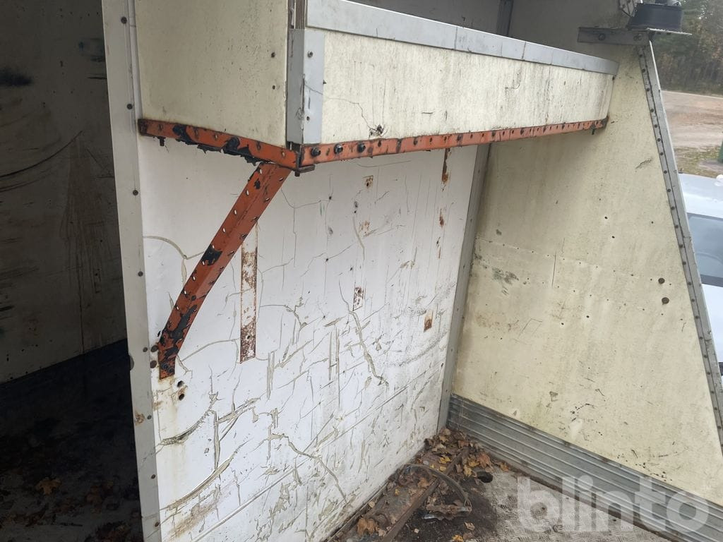 Camión caja abierta VOLVO FL612 4X2 med ramper: foto 30 Camión caja abierta VOLVO FL612 4X2 med ramper: foto 30