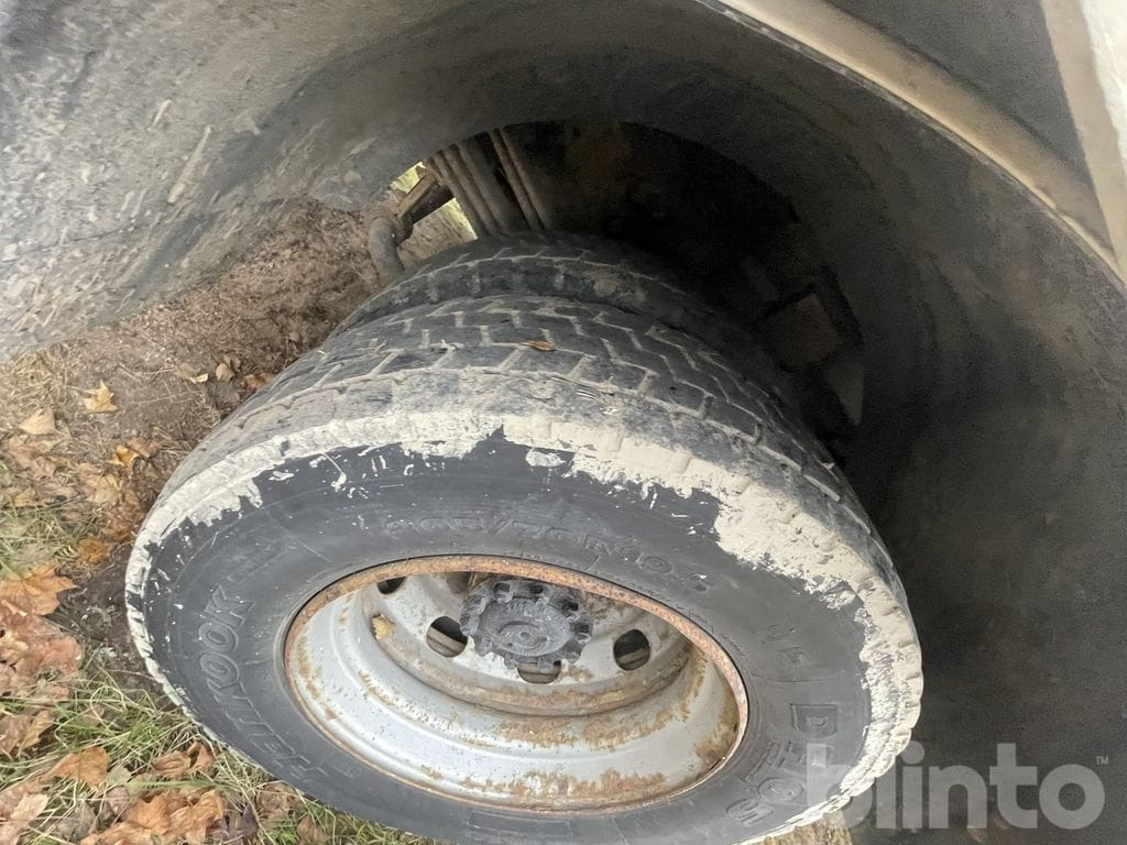 Camión caja abierta VOLVO FL612 4X2 med ramper: foto 13 Camión caja abierta VOLVO FL612 4X2 med ramper: foto 13