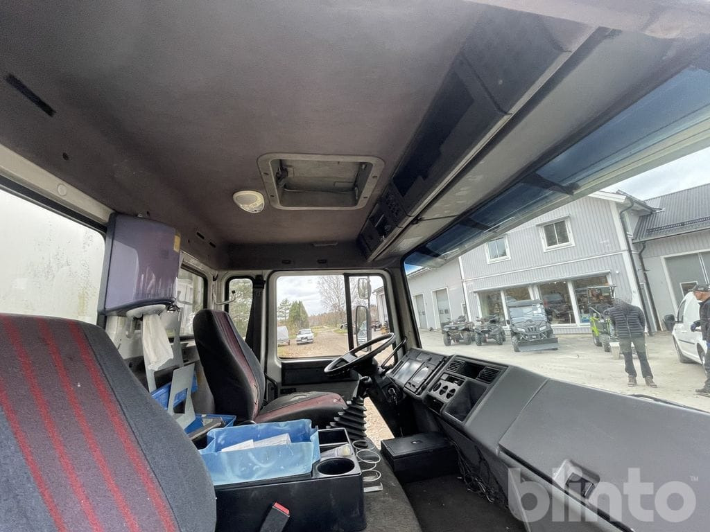 Camión caja abierta VOLVO FL612 4X2 med ramper: foto 18 Camión caja abierta VOLVO FL612 4X2 med ramper: foto 18