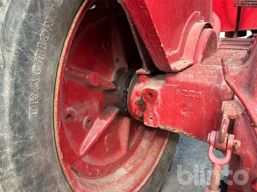 Tractor Volvo T55: foto 26