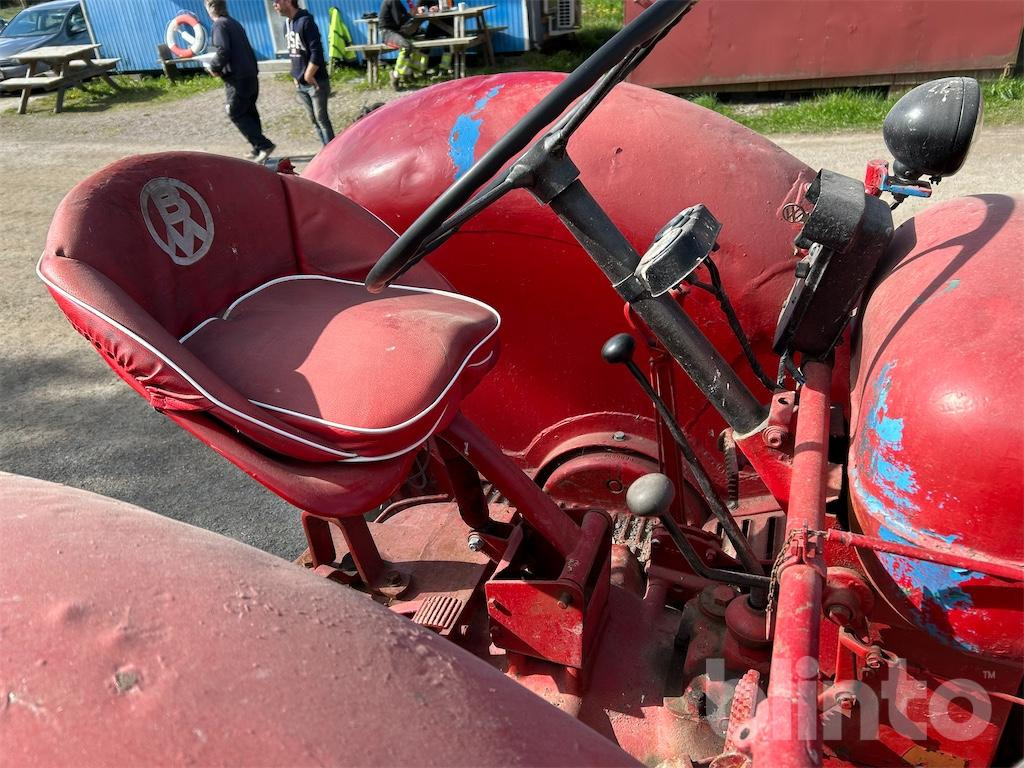 Tractor Volvo T55: foto 21