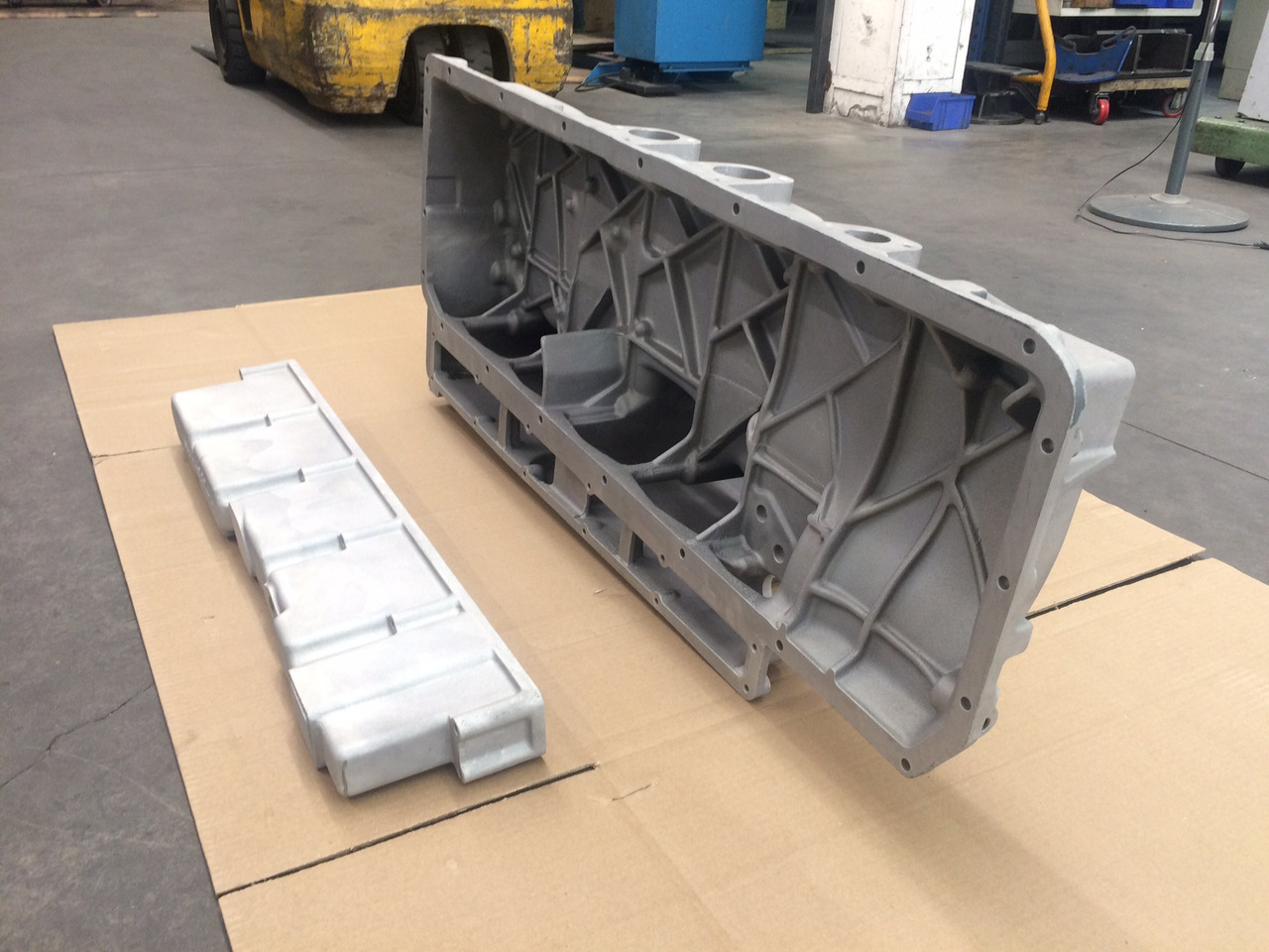 COPPA OLIO MAN 51058015690 + COPERCHIO COPPA OLIO MAN 51058200086 - Cárter de aceite: foto 2 COPPA OLIO MAN 51058015690 + COPERCHIO COPPA OLIO MAN 51058200086 - Cárter de aceite: foto 2