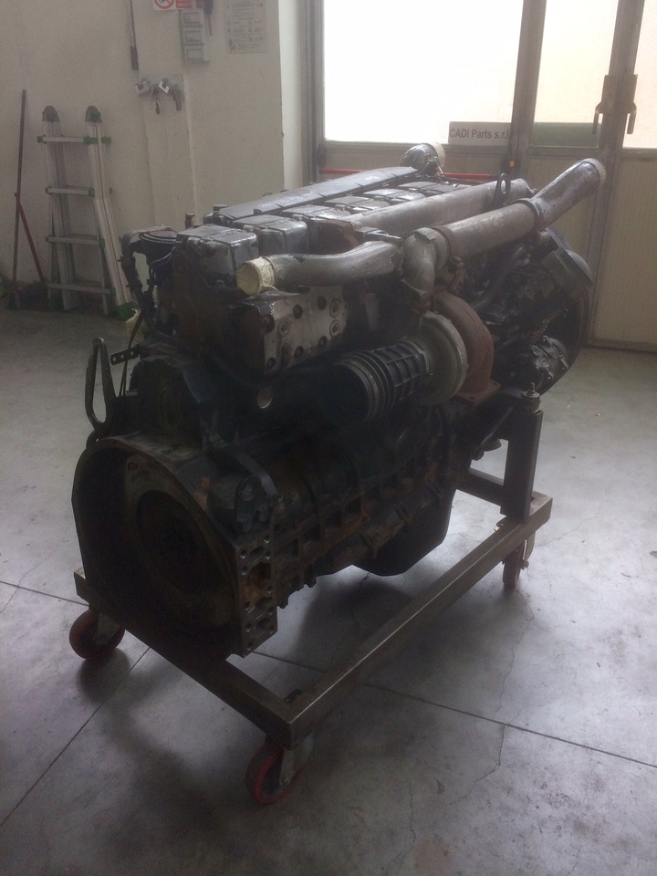 MOTORE COMPLETO MAN D2876LF04 - USATO - KM. 342.000 - Motor: foto 4 MOTORE COMPLETO MAN D2876LF04 - USATO - KM. 342.000 - Motor: foto 4