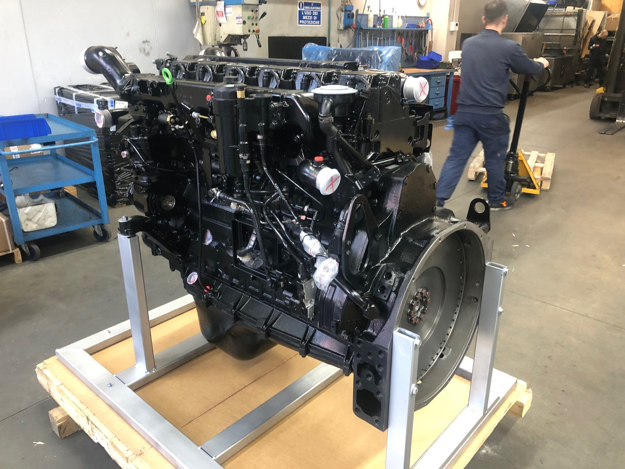 MOTORE COMPLETO MAN D2876LF12 / D2876 LF12 - D2876LF13 / D2876 LF13 - Motor: foto 4 MOTORE COMPLETO MAN D2876LF12 / D2876 LF12 - D2876LF13 / D2876 LF13 - Motor: foto 4