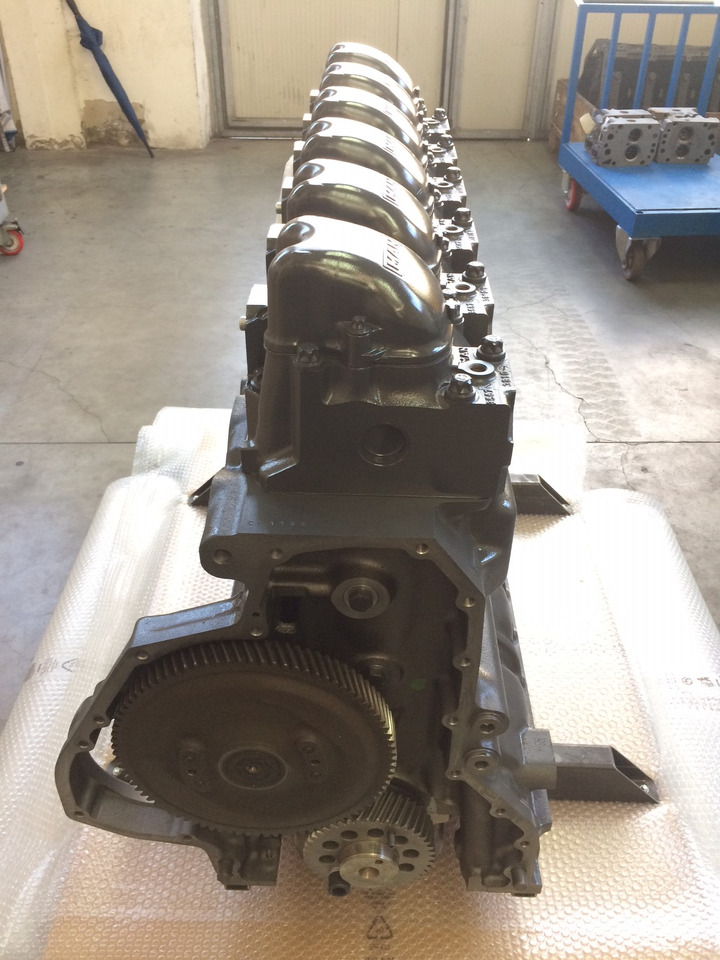 Motor MOTORE MAN D2866LUH05 / D2866 LUH05- 370CV - EURO 1: foto 6