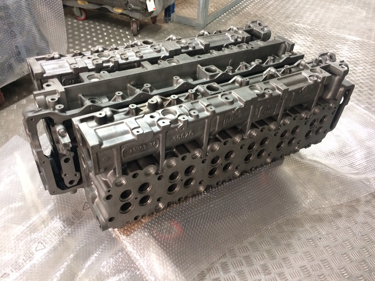 TESTATA MAN D2066 / D2676 - EURO 6 - 85HZ - Cabezal de bloque: foto 3 TESTATA MAN D2066 / D2676 - EURO 6 - 85HZ - Cabezal de bloque: foto 3