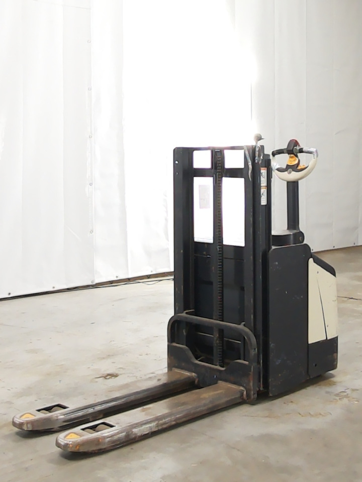 Crown WD2330S - Apilador: foto 1 Crown WD2330S - Apilador: foto 1