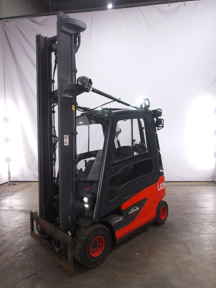 Carretilla elevadora eléctrica Linde E25-01: foto 1